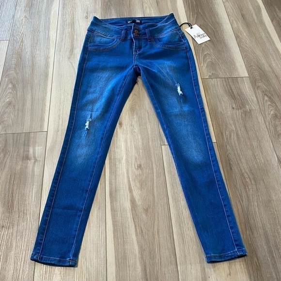 Brand NEW Always Friday Skinny Jeans - Picture 1 of 11